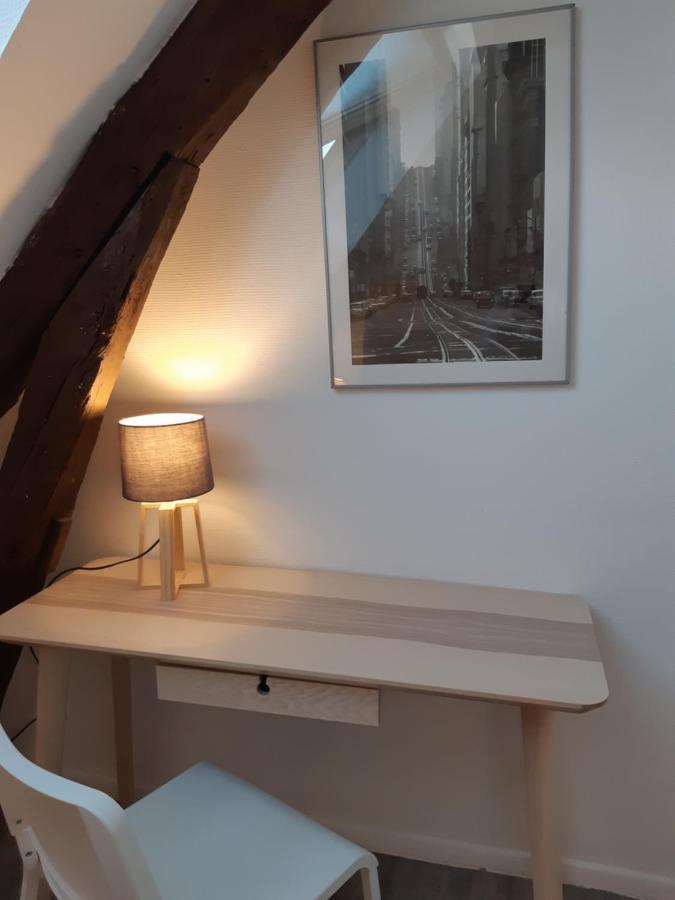 .. ELB studio combles chambre séparée wifi Sweet Home Elbeuf Esterno foto